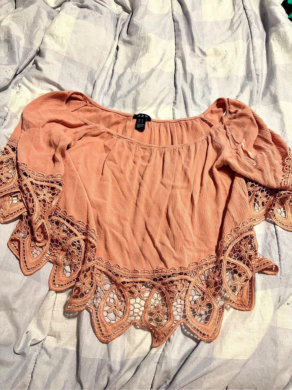 U2B Lace Trim Blouse in Brown Size medium